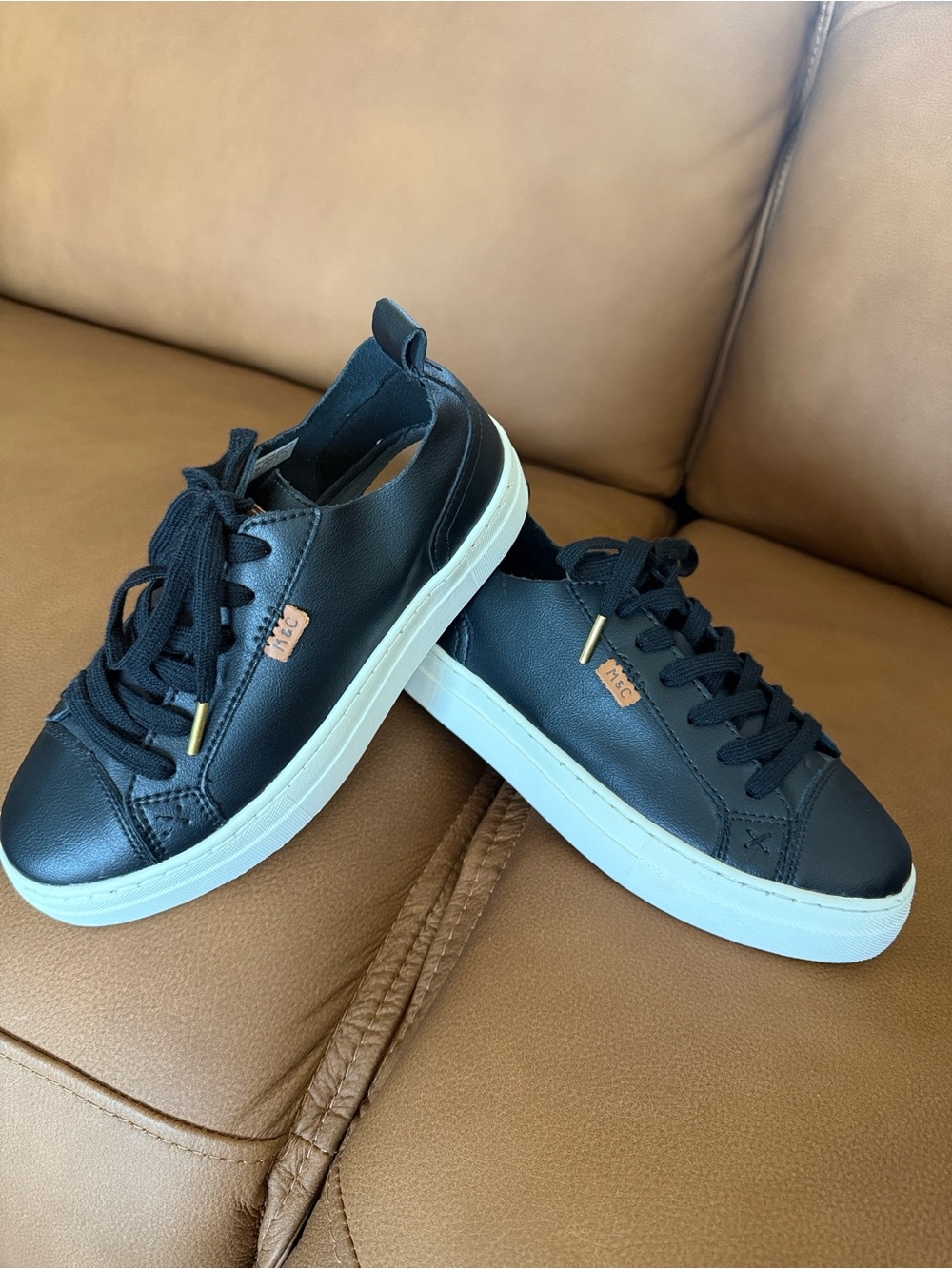 Musse & Cloud Women’s Macy Black Leather Sneakers with White Sole - NWOT Size 8